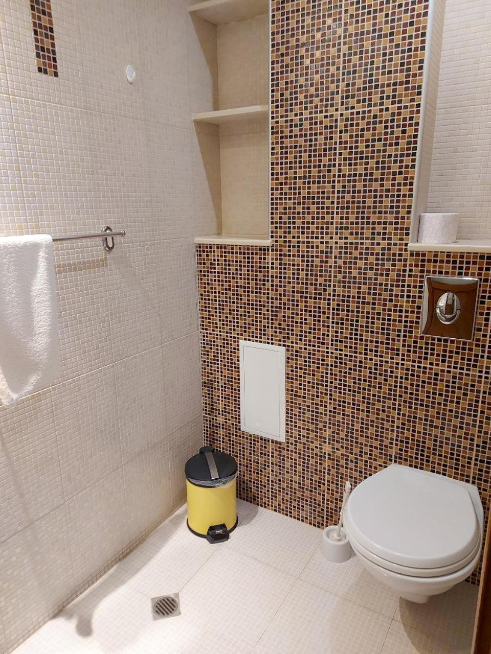 דירה Golden House