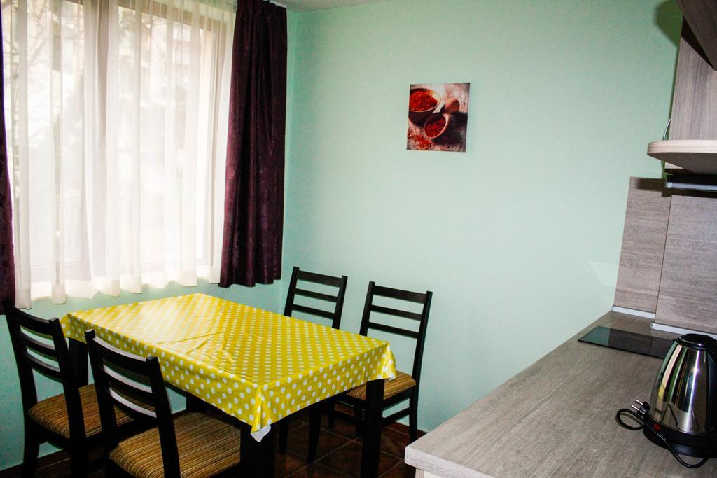 Golden House * Золоті Піски